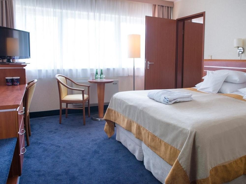Hotel Nadmorski Gdyně Exteriér fotografie